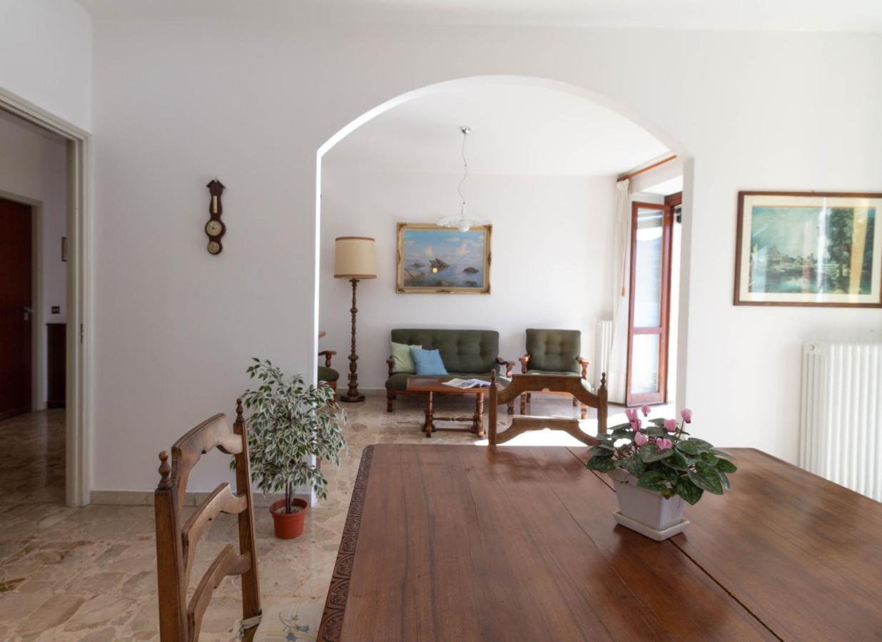 Mamma Ciccia Holiday Home - Lake Front Apartment Mandello del Lario Exterior photo