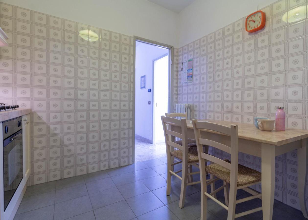 Mamma Ciccia Holiday Home - Lake Front Apartment Mandello del Lario Exterior photo
