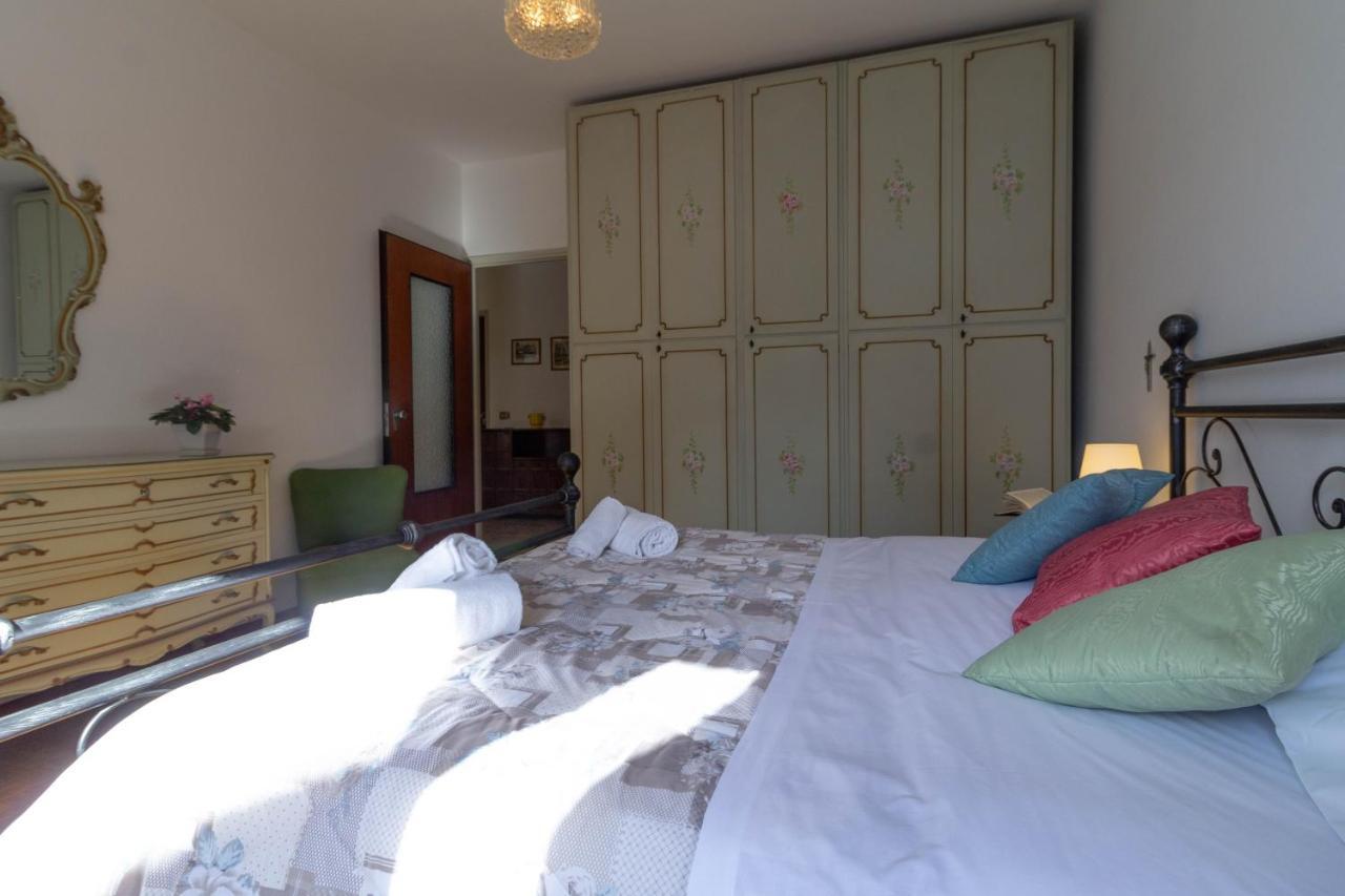 Mamma Ciccia Holiday Home - Lake Front Apartment Mandello del Lario Exterior photo
