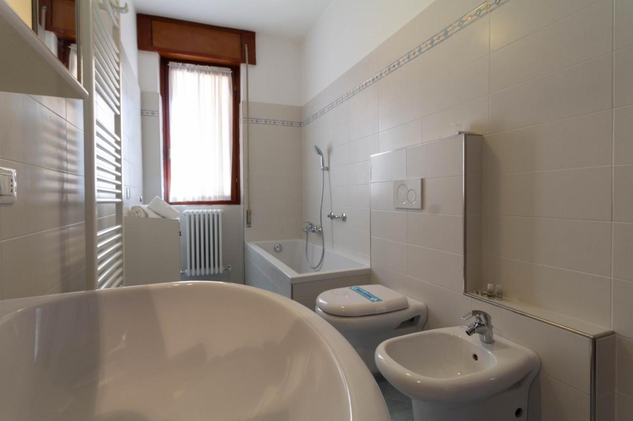 Mamma Ciccia Holiday Home - Lake Front Apartment Mandello del Lario Exterior photo